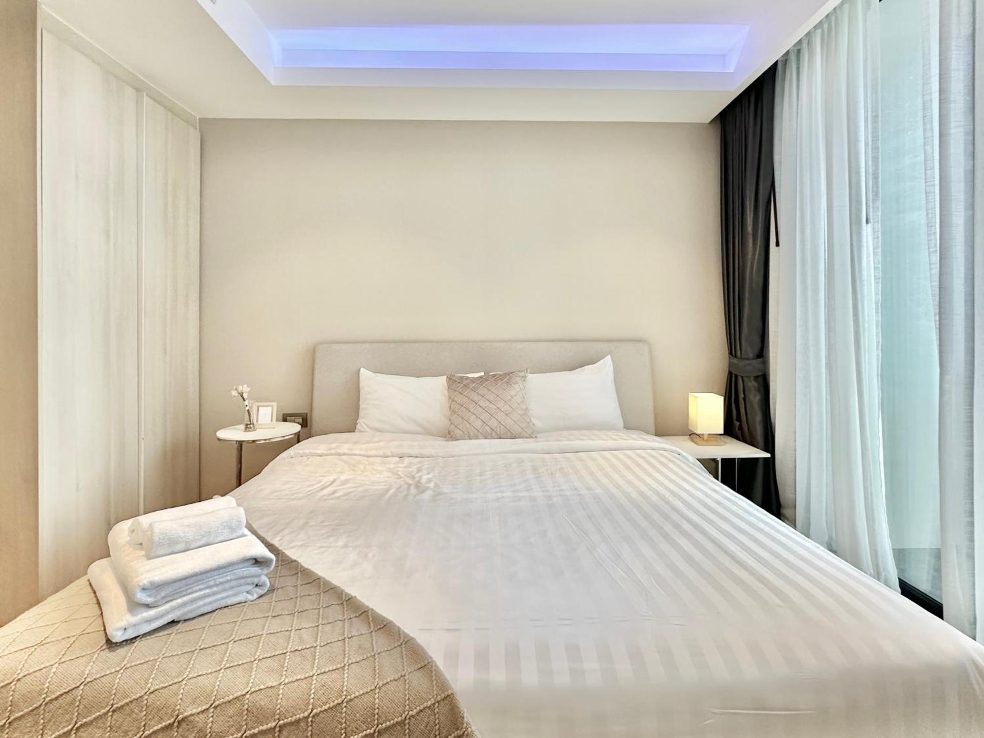Appartement Sukhumvit 11#Luxury#Pool#Gym#Bts Nana&Mrt Sukhumvit#1Br#Max4Ppl à Bangkok Extérieur photo